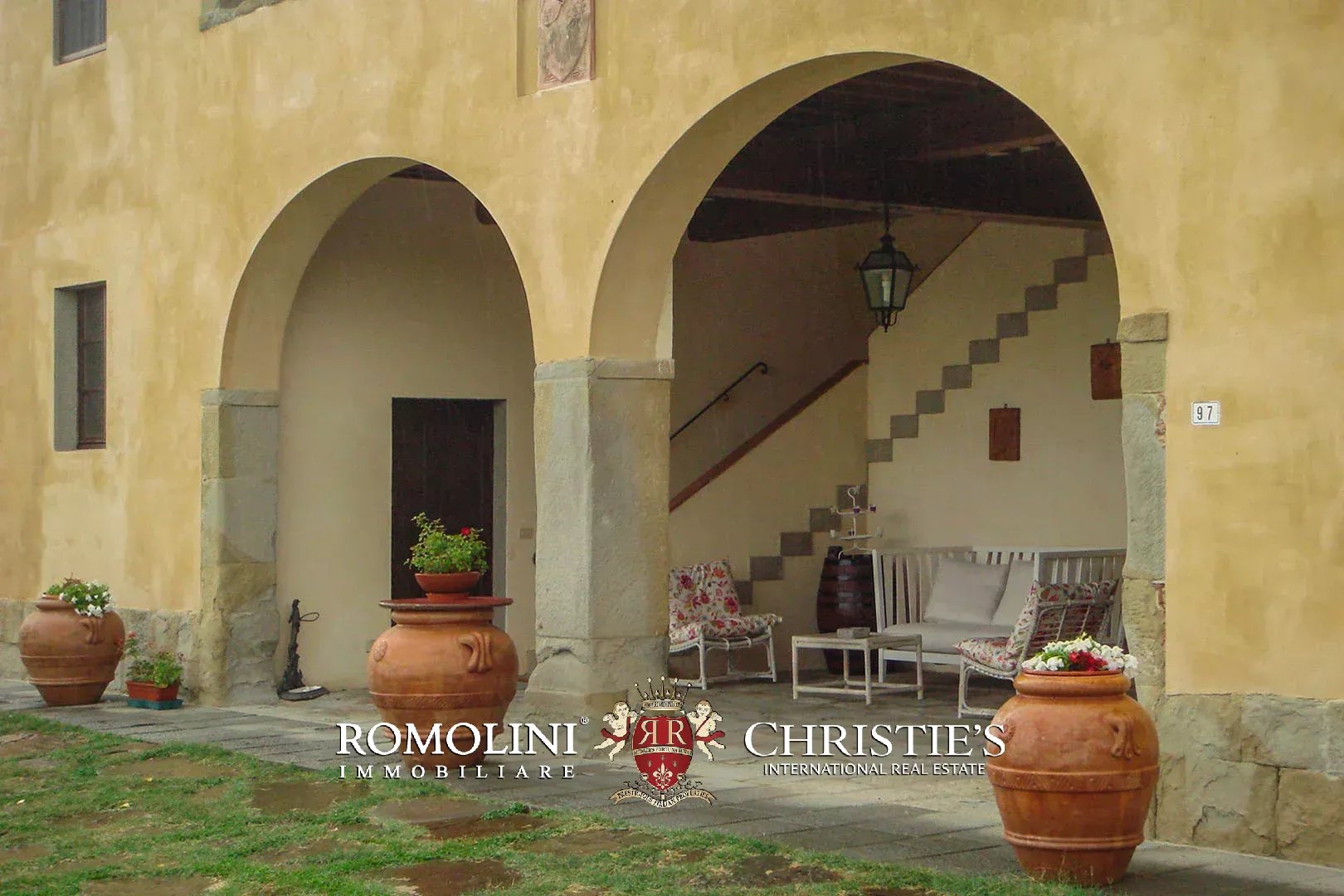 6 Bedroom Villa/Townhouse's Image 7