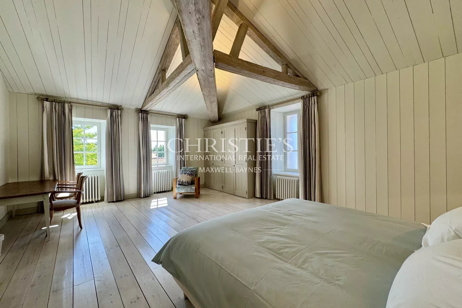 10 Bedroom Villa/Townhouse's Image 19
