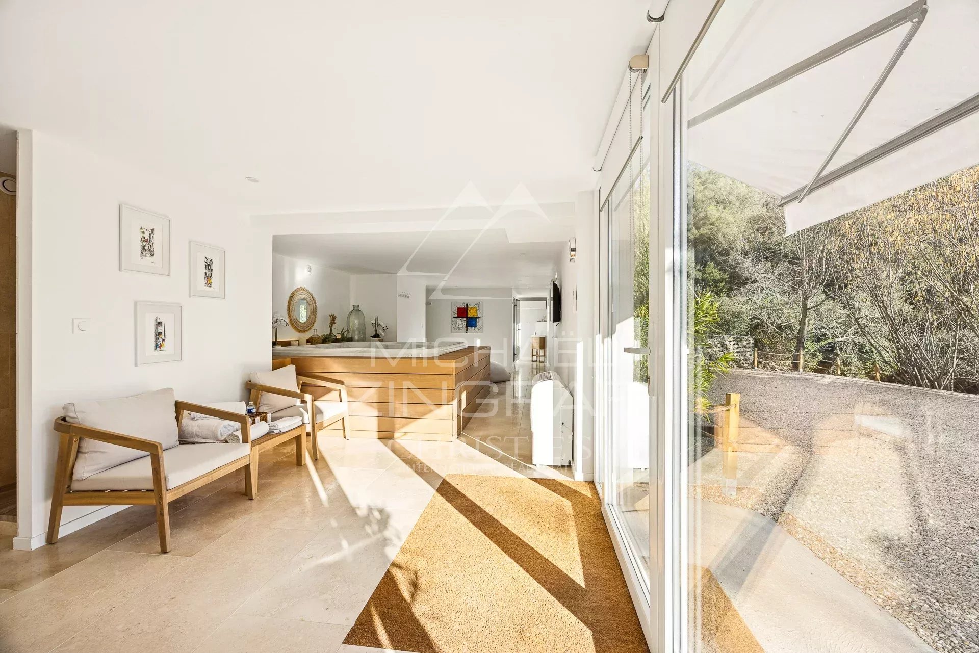 8 Bedroom Villa/Townhouse's Image 7