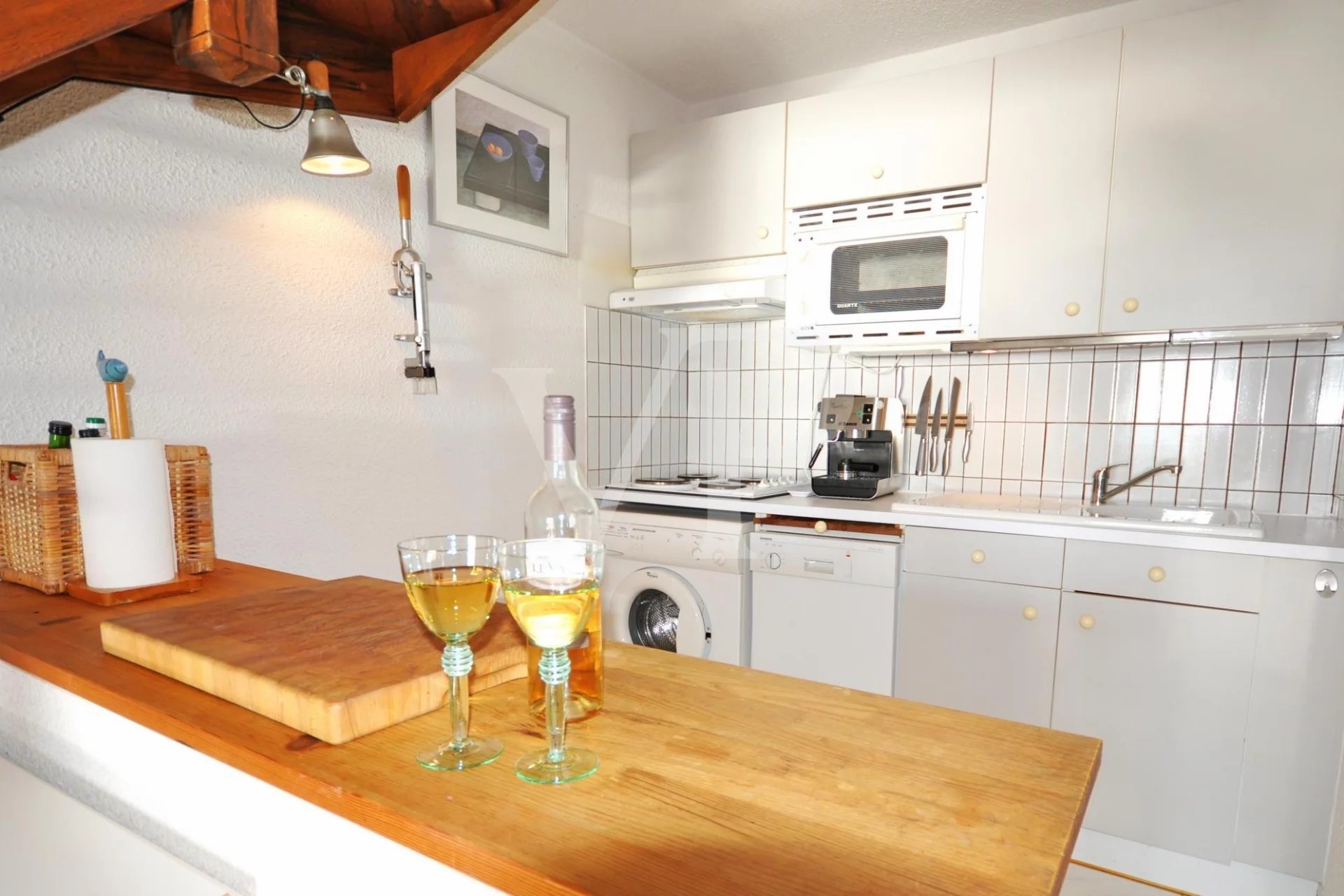 South Facing Sea View Apartment by the Port and Beach