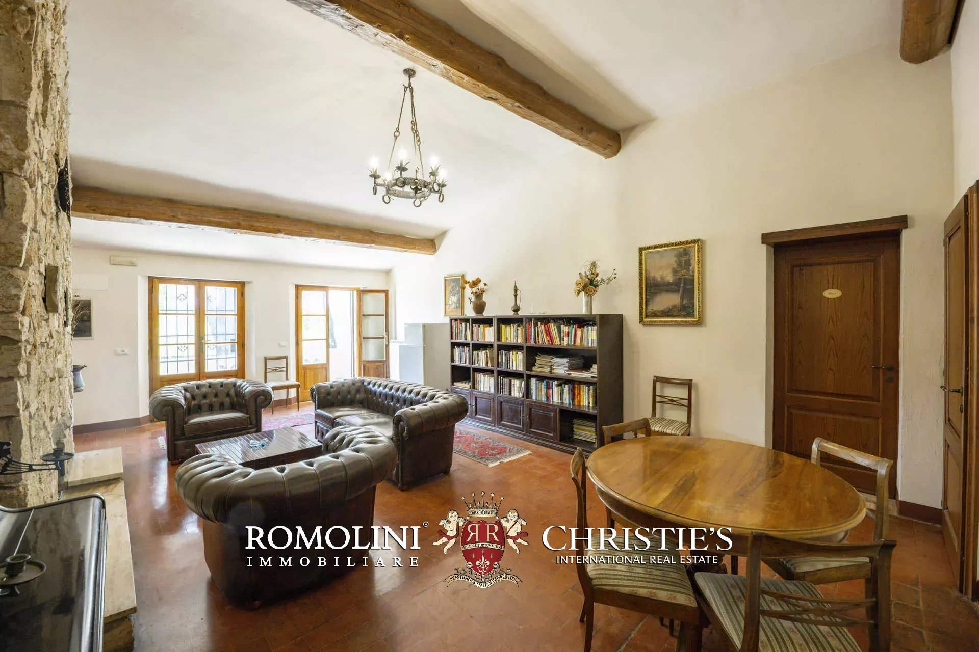 34 Bedroom Vineyard's Image 81
