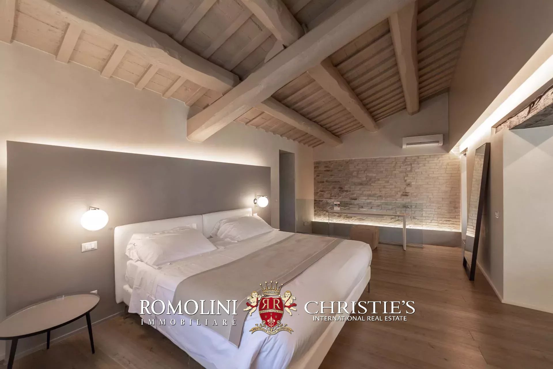 19 Bedroom Villa/Townhouse's Image 16