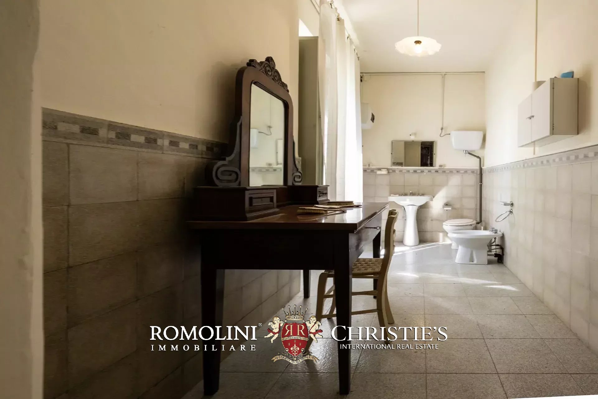 17 Bedroom Villa/Townhouse's Image 39