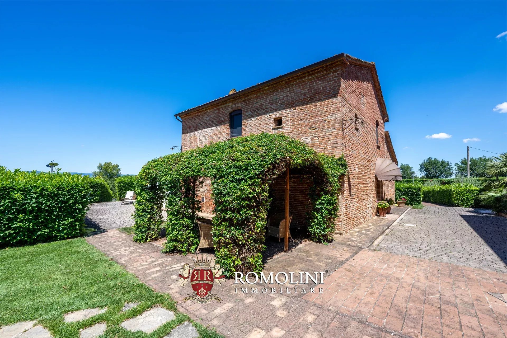 16 Bedroom Villa/Townhouse's Image 17