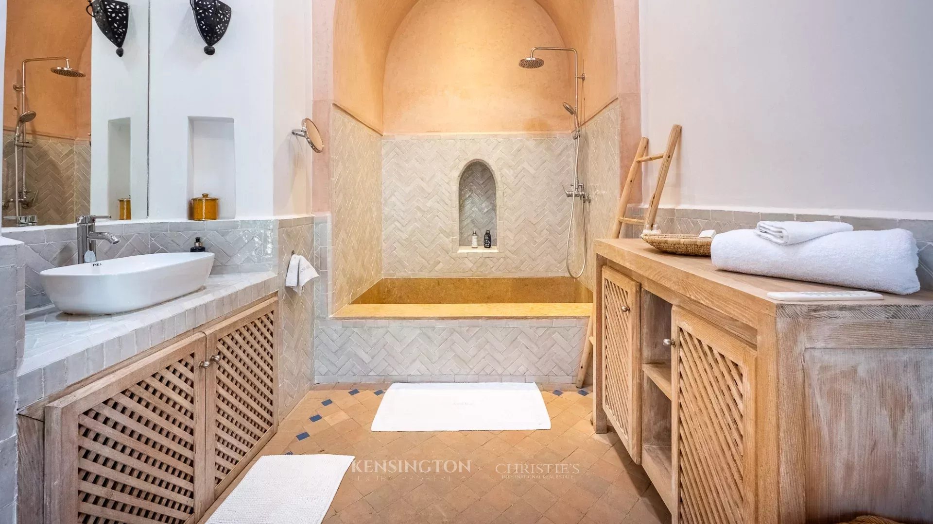 4 Bedroom Villa/Townhouse's Image 27