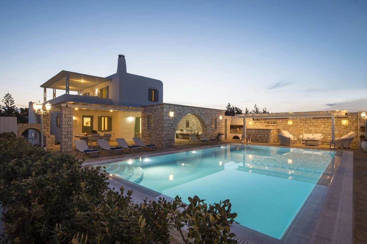 Agence immobilière de PARIS - LONDON - PAROS