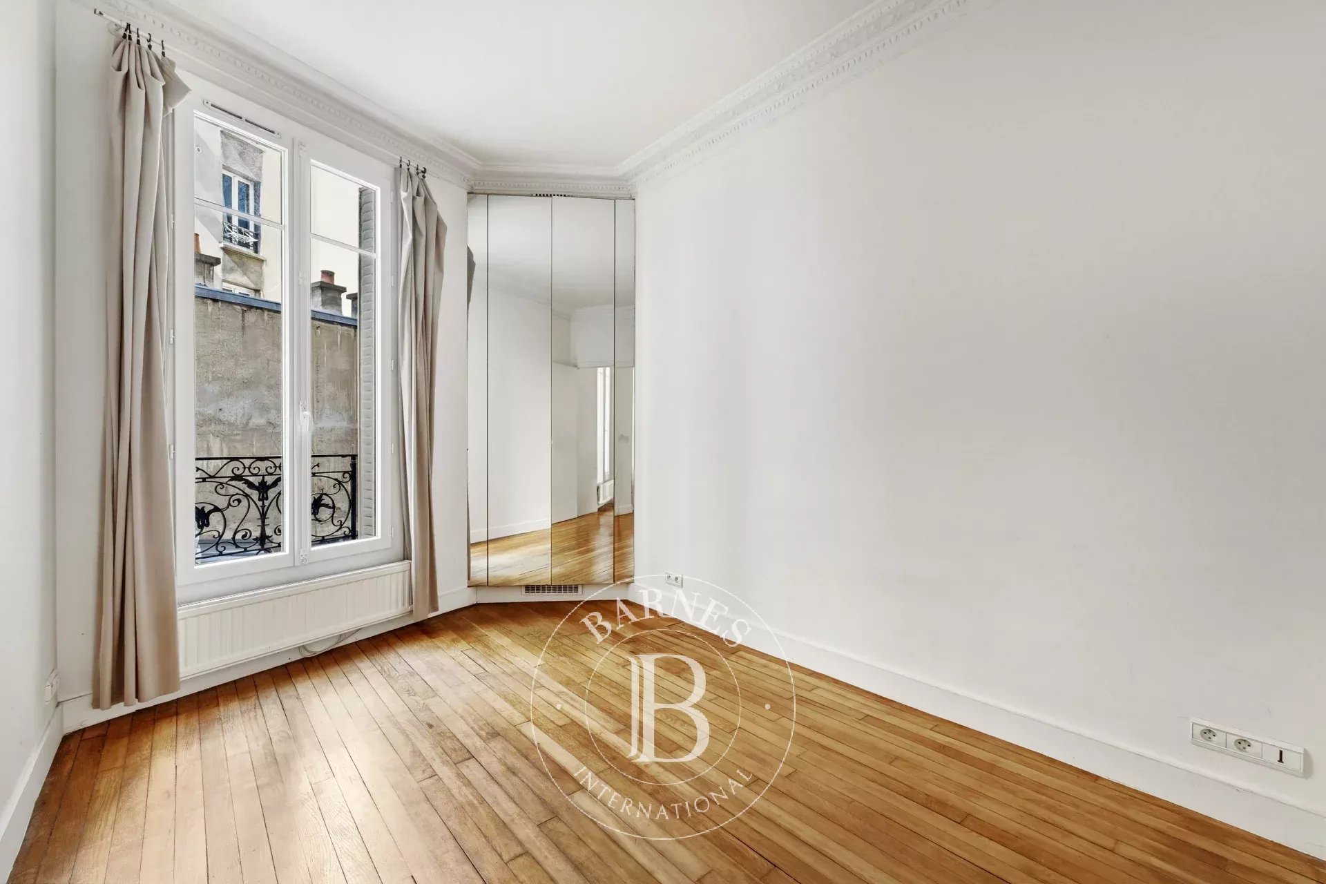 Paris  - Appartement 2 Pi&egrave;ces, 1 Chambre - picture 4