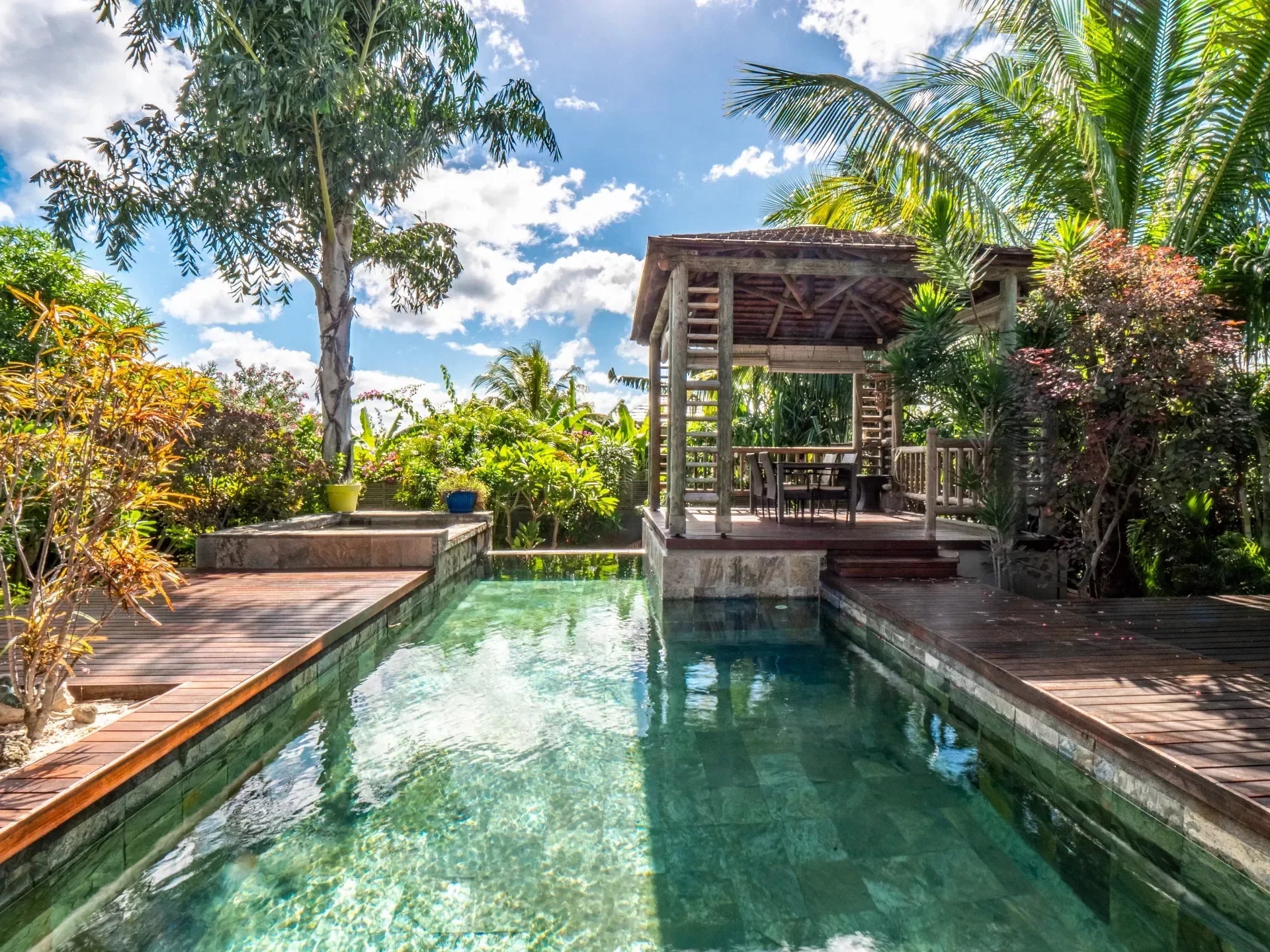 Renovated Villa in Tamarin, High Rental Potential - photo 2