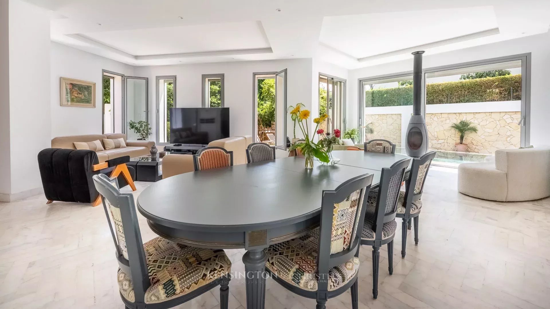 3 Bedroom Villa/Townhouse's Image 8