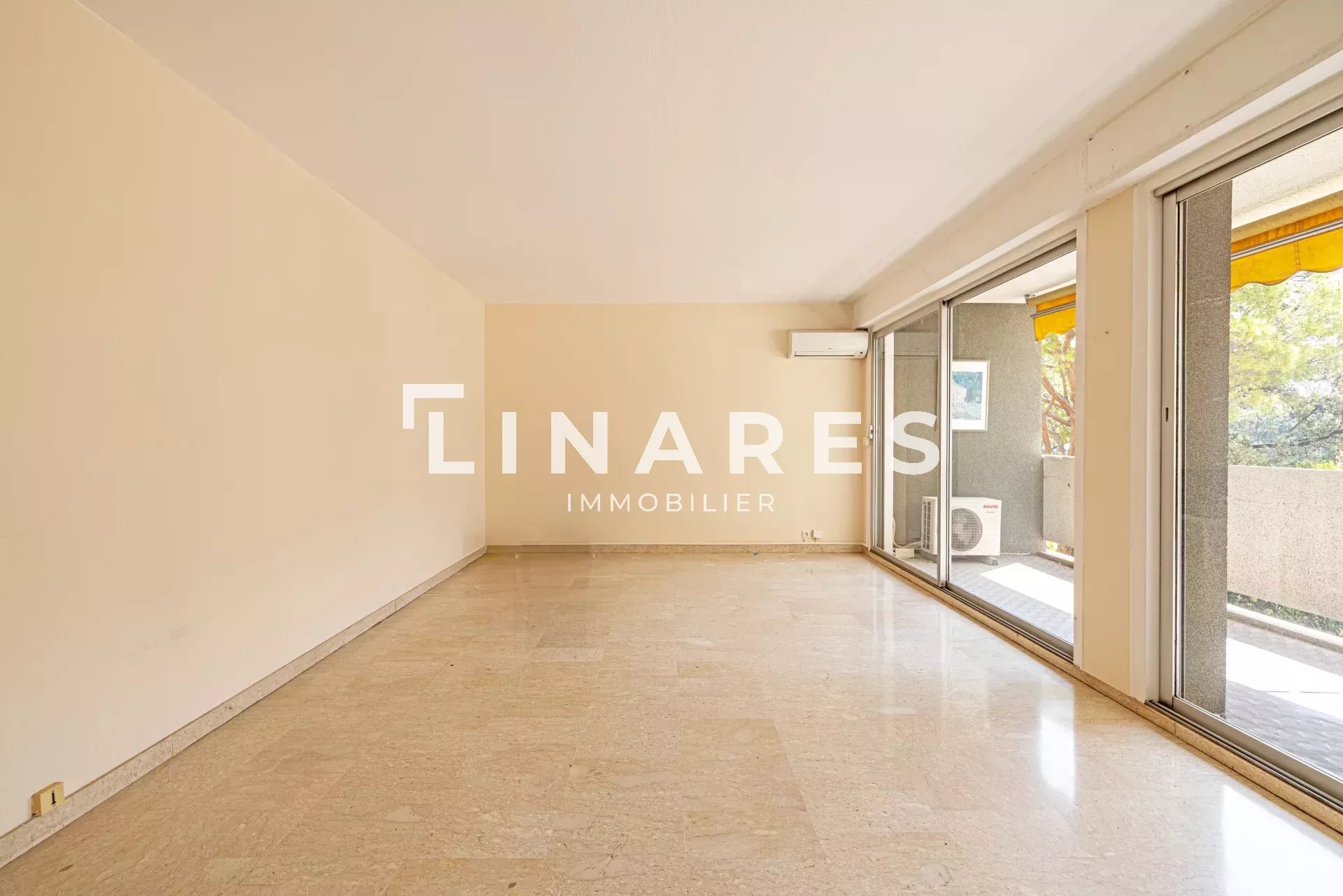 Sale Apartment Marseille 8ème
