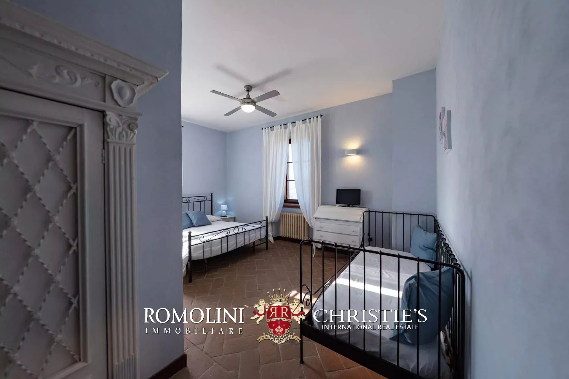 20 Bedroom Chateau's Image 33