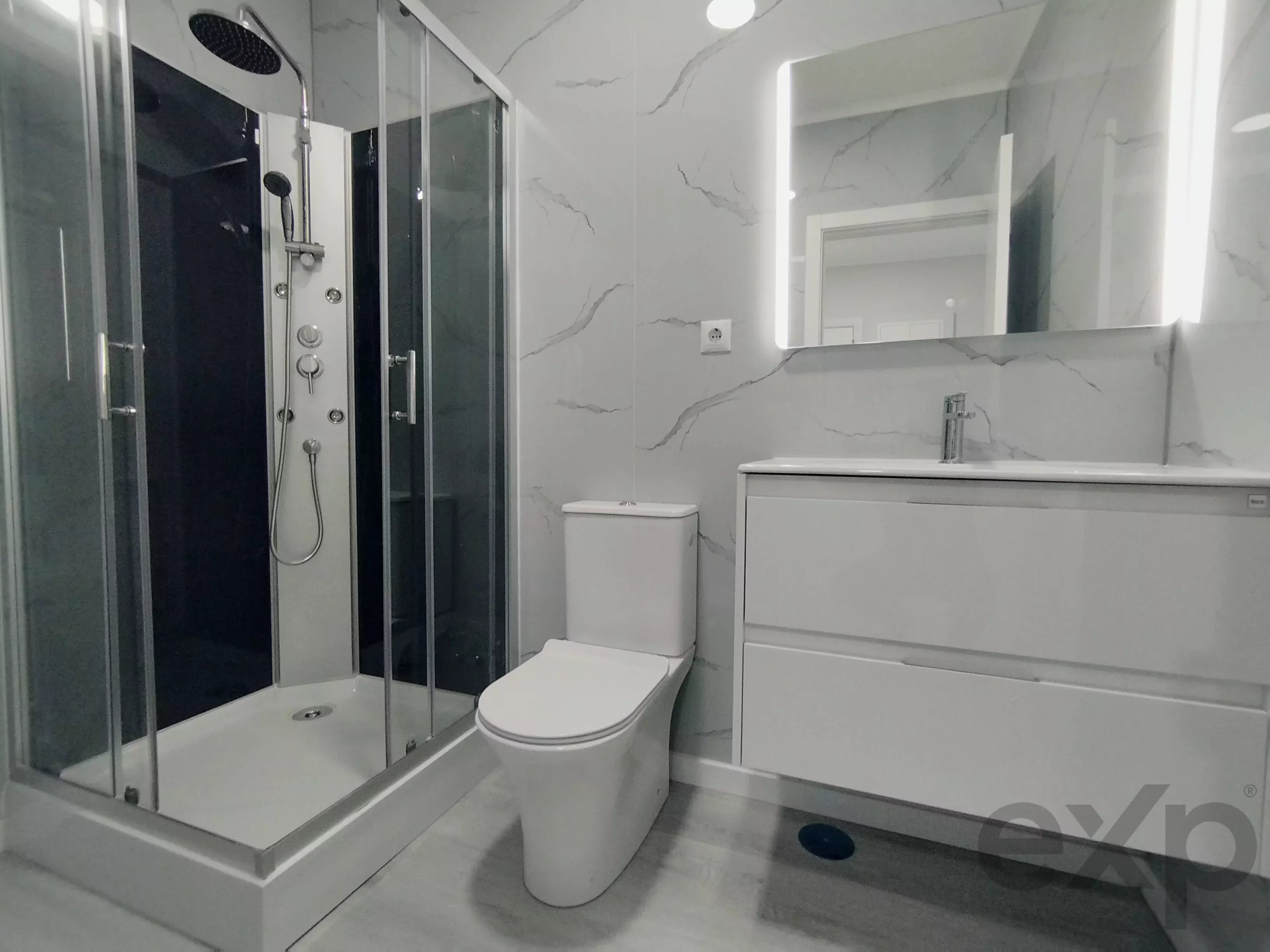 Central 2-Bedroom Apartment in Oeiras: Comfort, Elevator and Premium Location 86191632 image 17