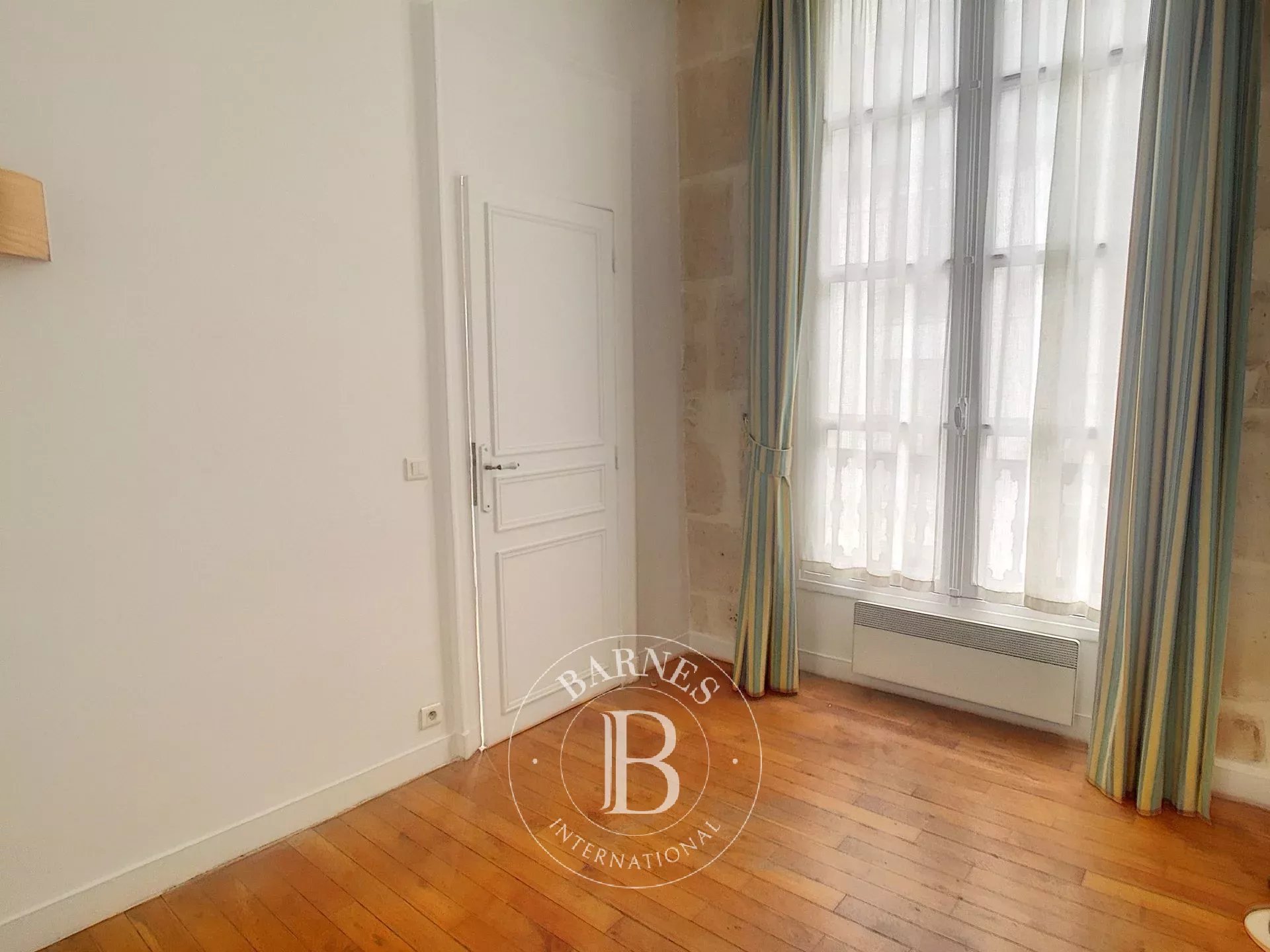 Daire Paris 2ème - picture 4