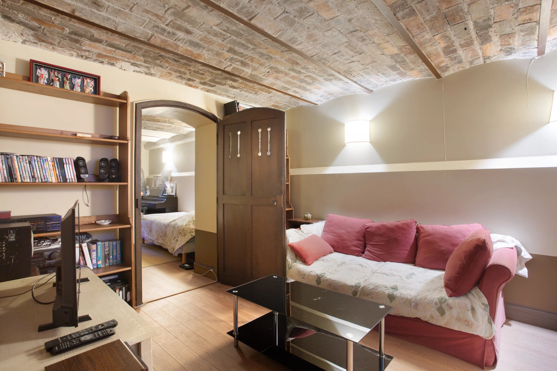 7 Bedroom Villa/Townhouse's Image 21