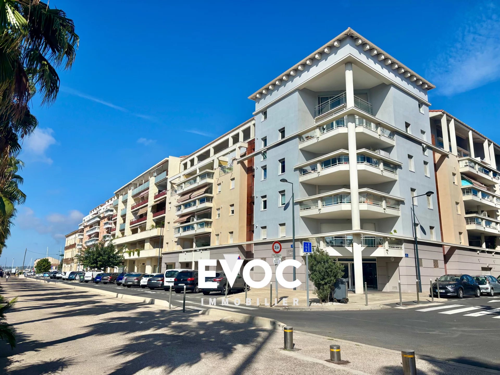 Photo 1 - appartement 3 pieces 64.5 m2 a Sète