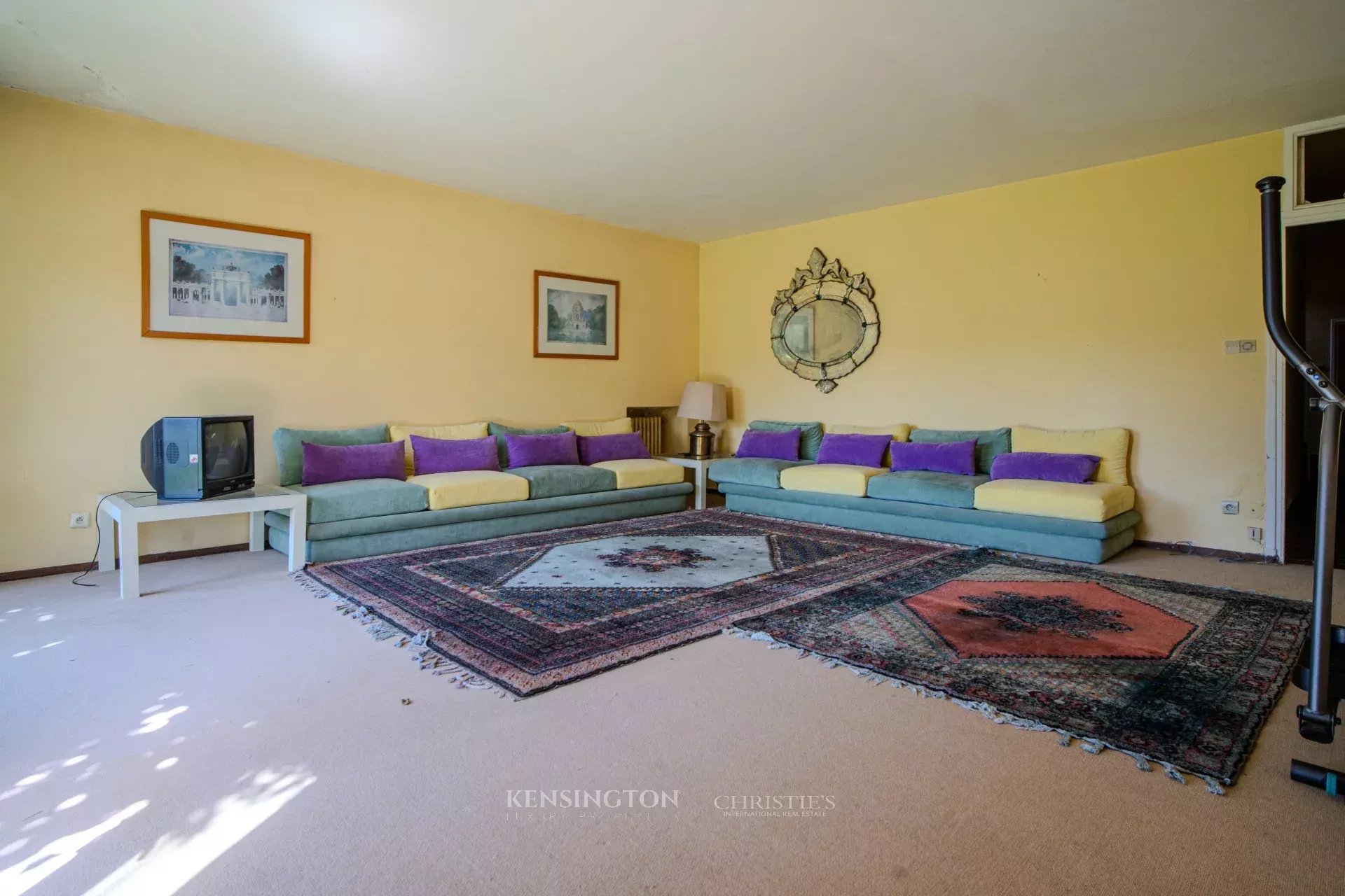 6 Bedroom Villa/Townhouse's Image 47