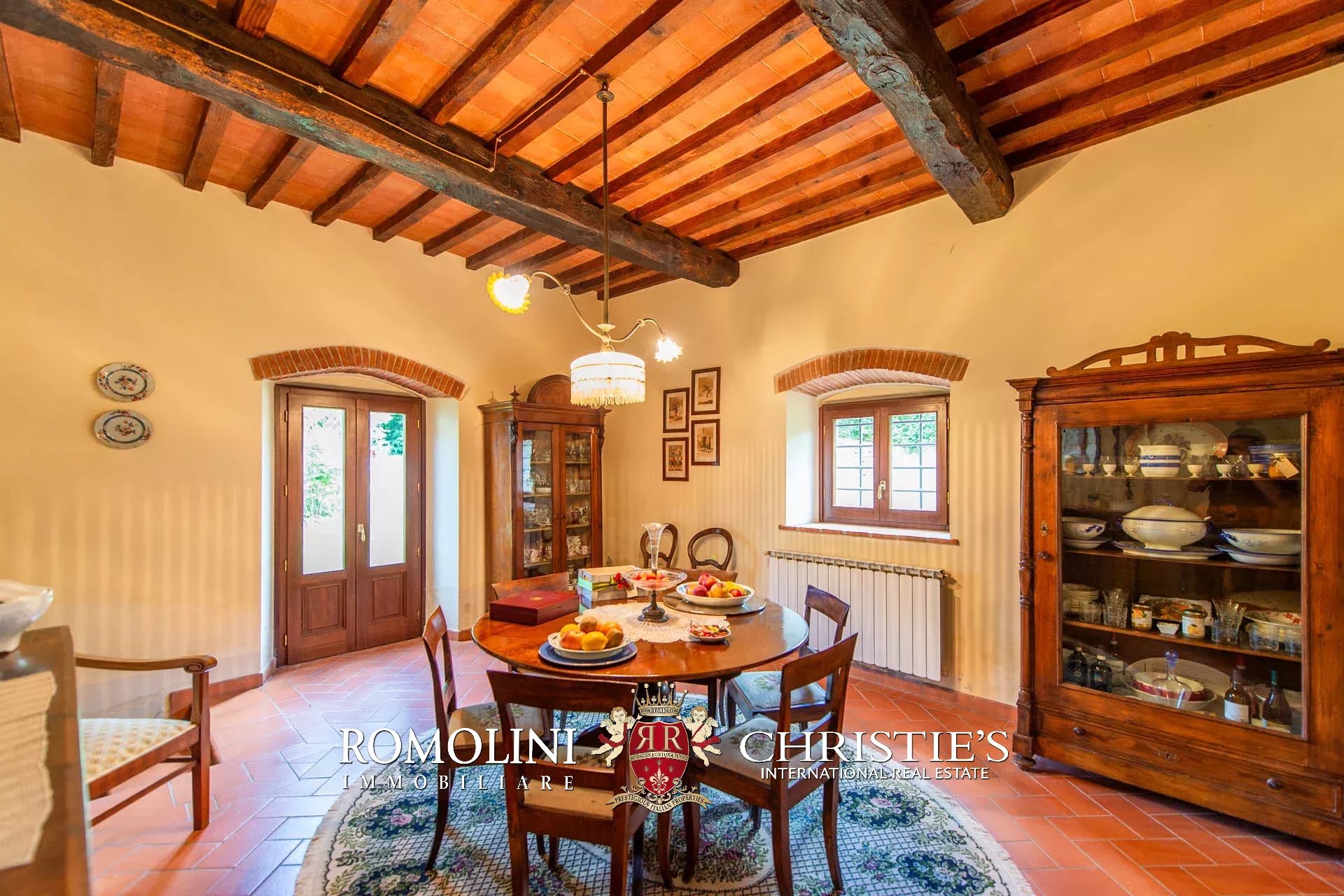 6 Bedroom Villa/Townhouse's Image 24