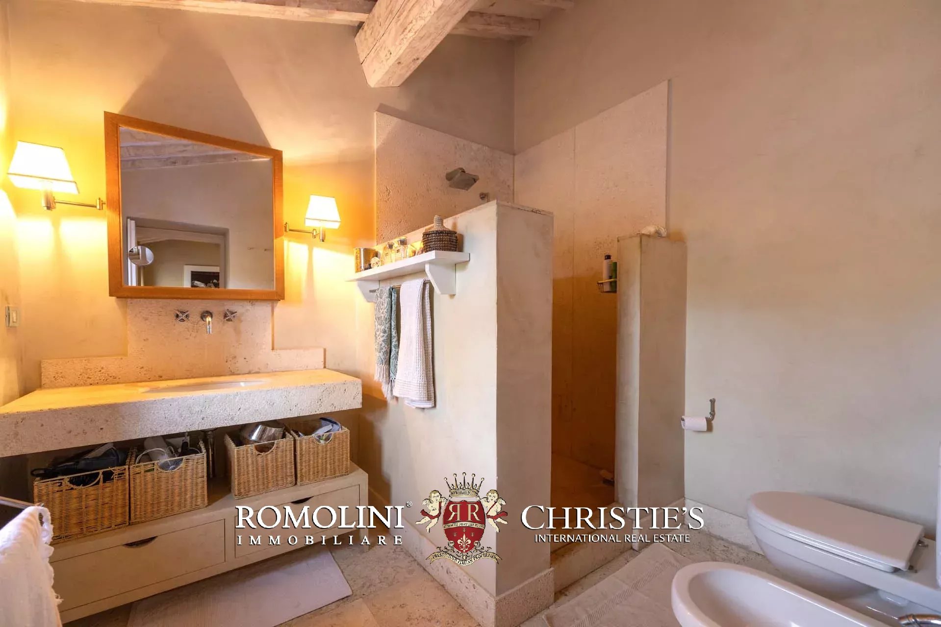 EQUESTRIAN SEA VIEW WINE ESTATE WITH VINEYARDS FOR SALE CLOSE TO BOLGHERI, TUSCANY