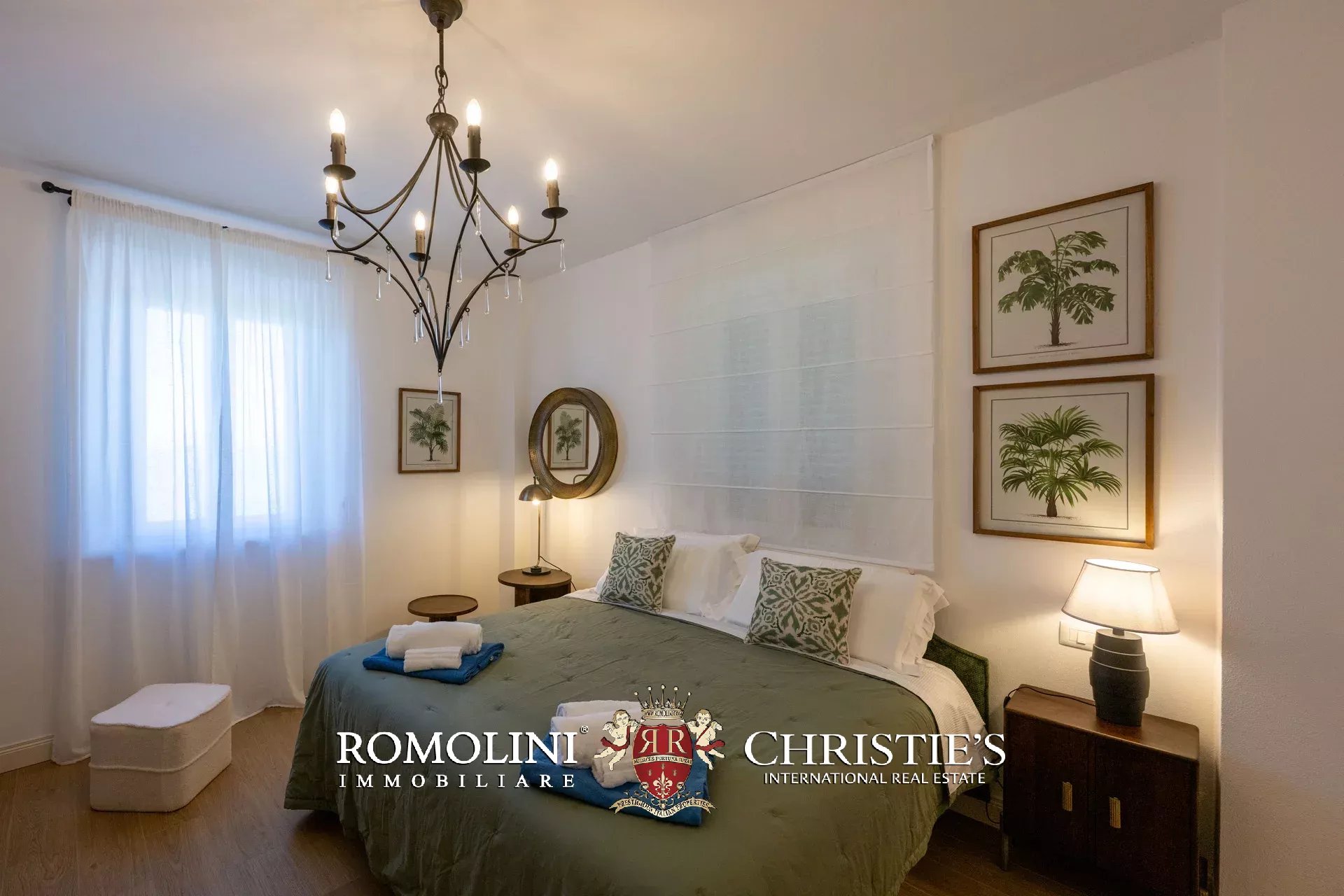 6 Bedroom Villa/Townhouse's Image 39