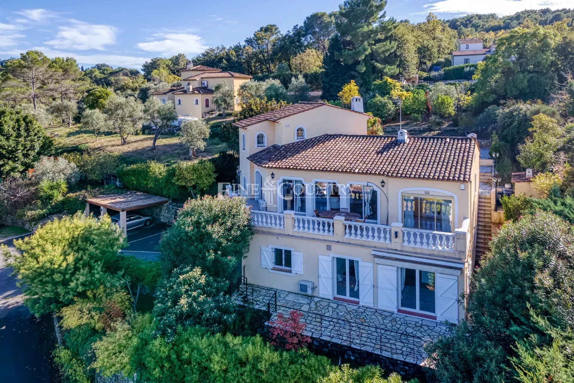 Photo of For sale  Villa in Valbonne - Panoramic view