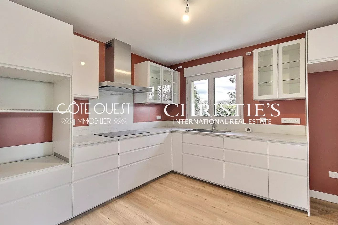 4 Bedroom Villa/Townhouse's Image 3