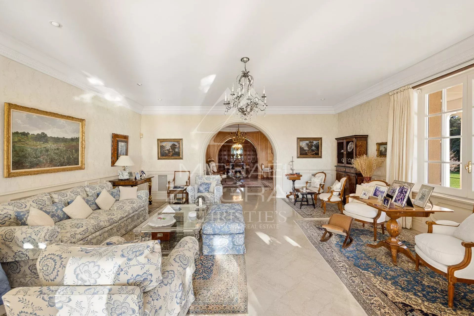 6 Bedroom Villa/Townhouse's Image 9