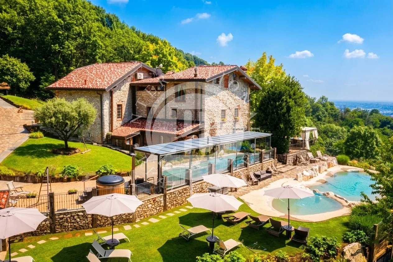 Villa in Burro - view 1