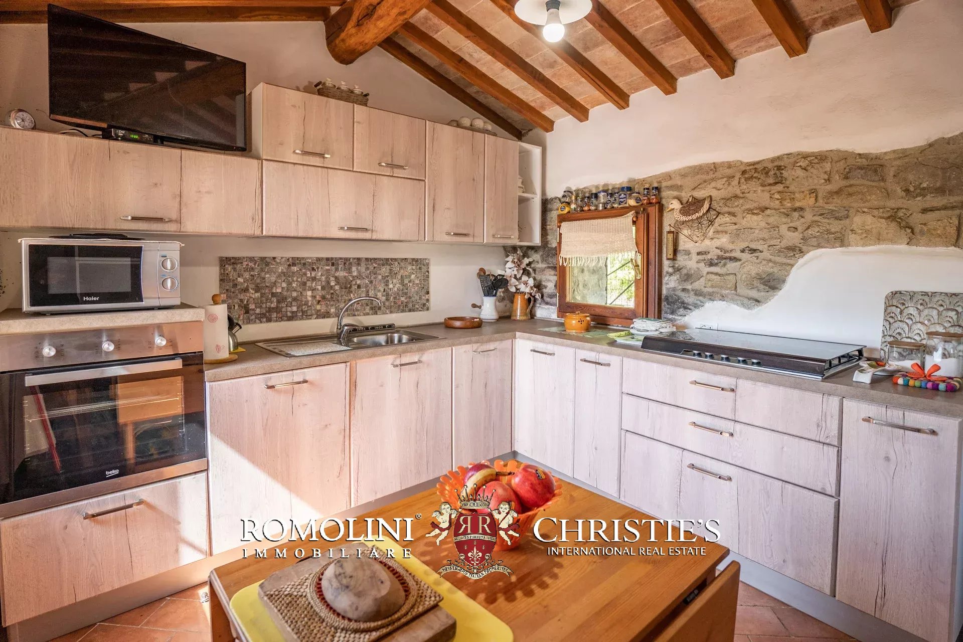 6 Bedroom Villa/Townhouse's Image 92