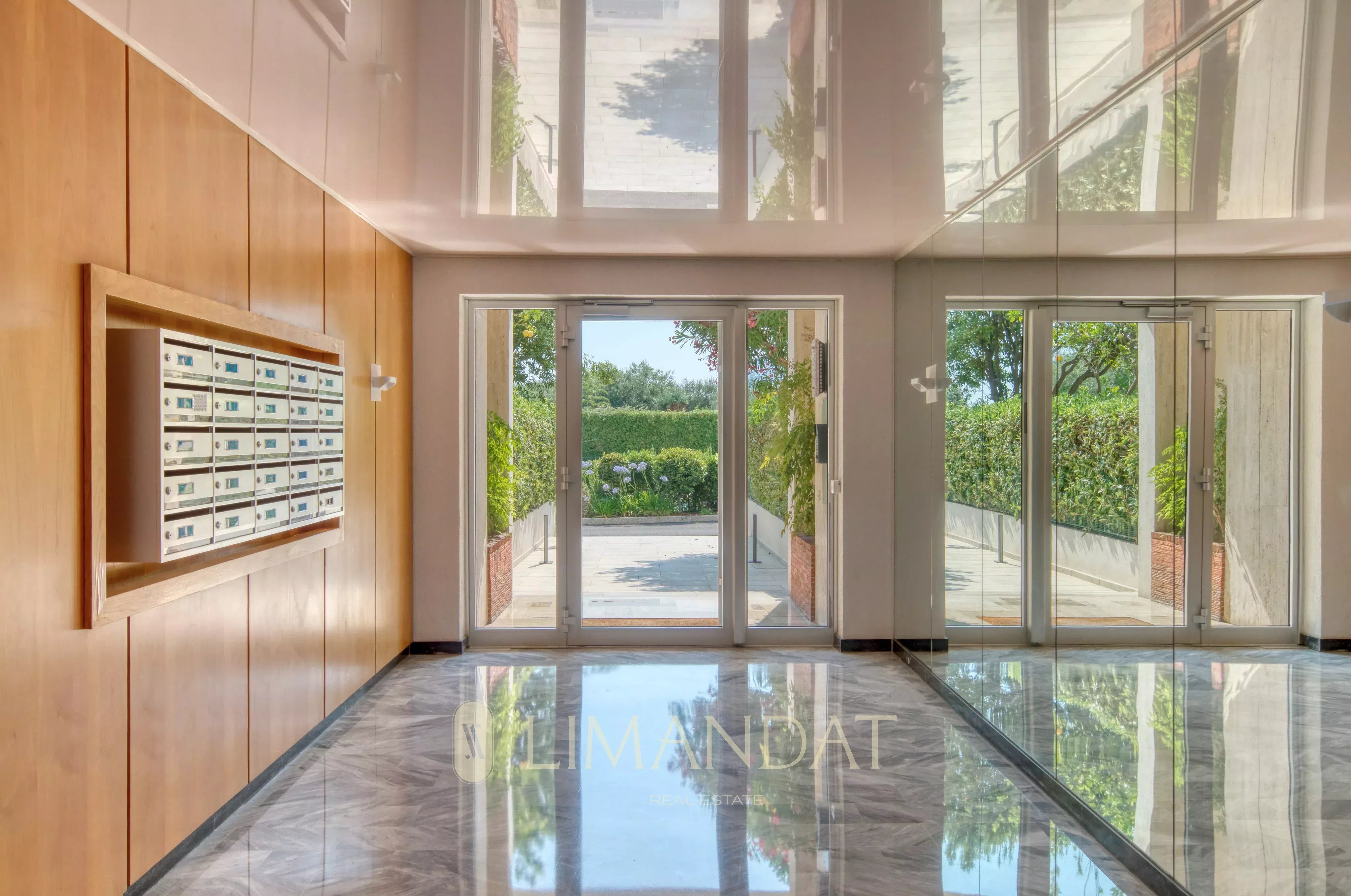 Cap Martin – 4 rooms 126 m² – terraces 38 m² – Stunning panoramic sea view Monaco/Italy