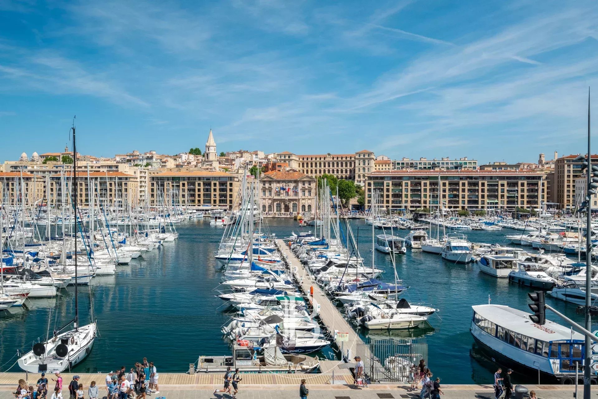 FOR SALE - MARSEILLE - 13007 - VIEUX-PORT - PANORAMIC VIEW - APARTMENT - 6 ROOMS - BALCONY