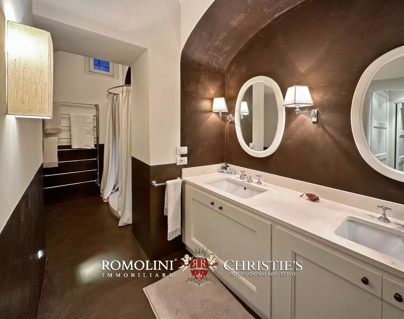 15 Bedroom Villa/Townhouse's Image 23