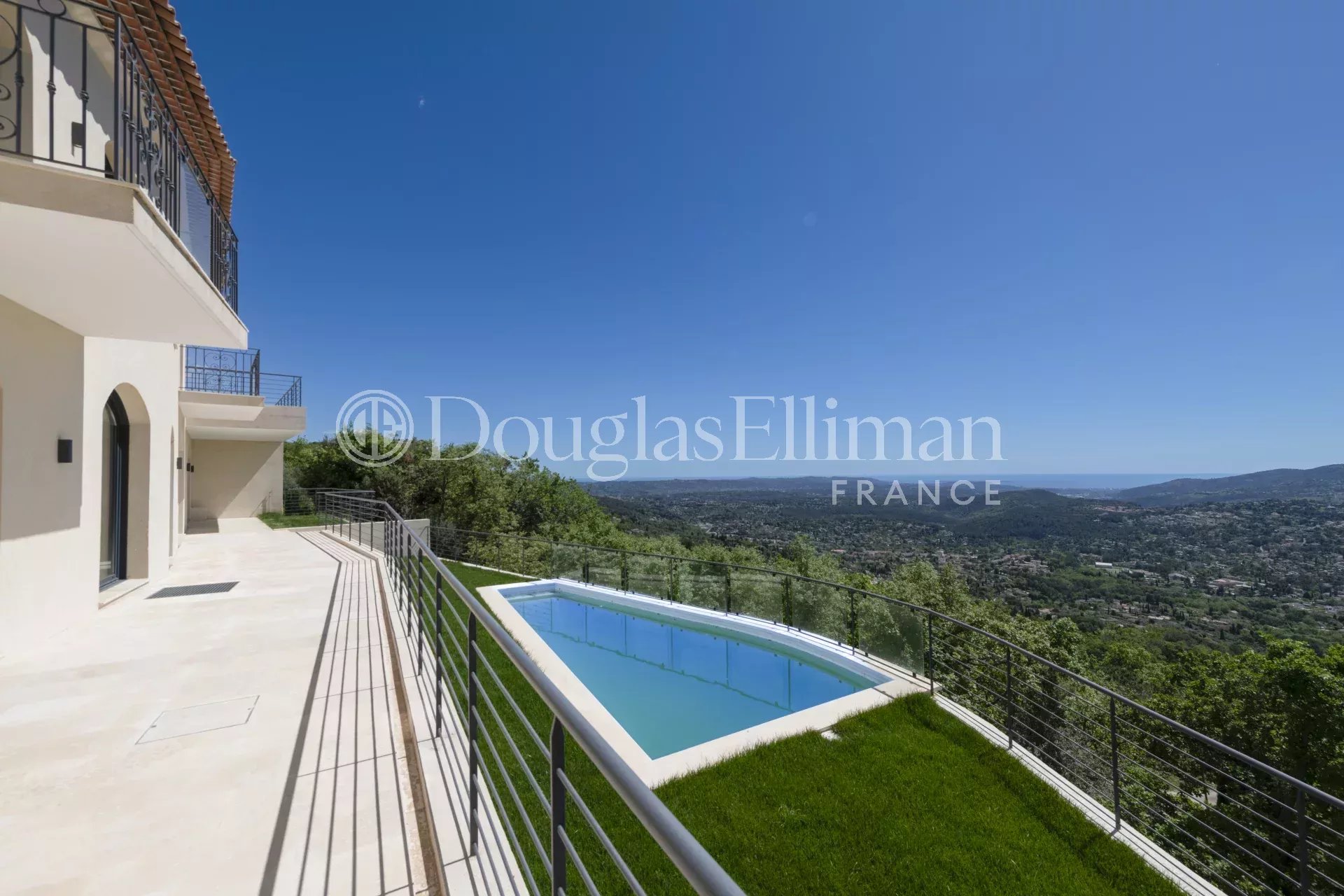 CABRIS : Exceptionnelle villa neuve avec vue mer - Image nᵒ2