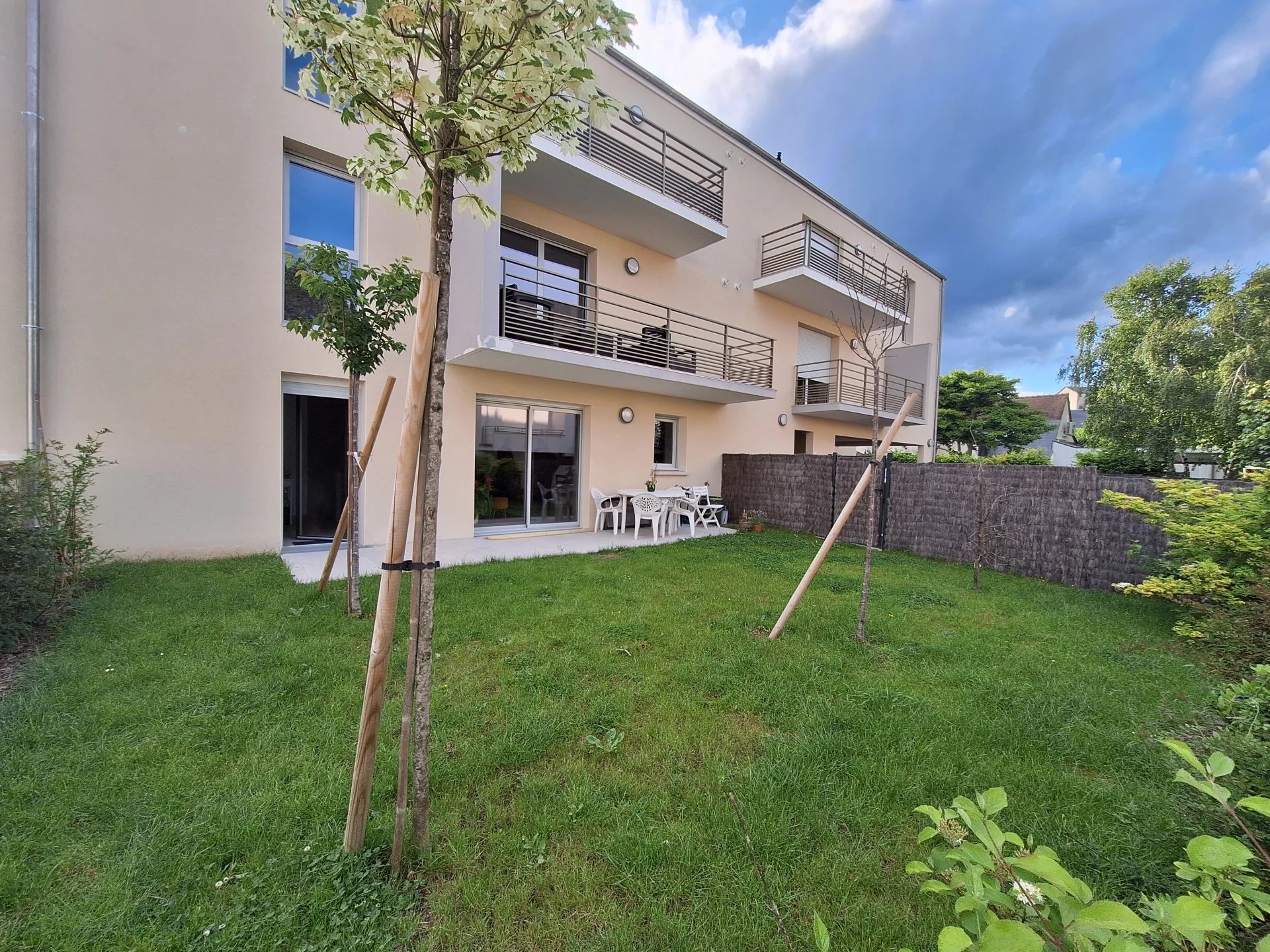 TOURS NORD - ST SYMPHORIEN - T3 58m² terrasse et jardin privatif