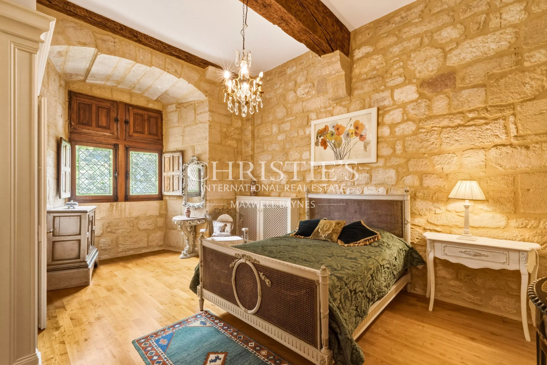 10 Bedroom Chateau's Image 18