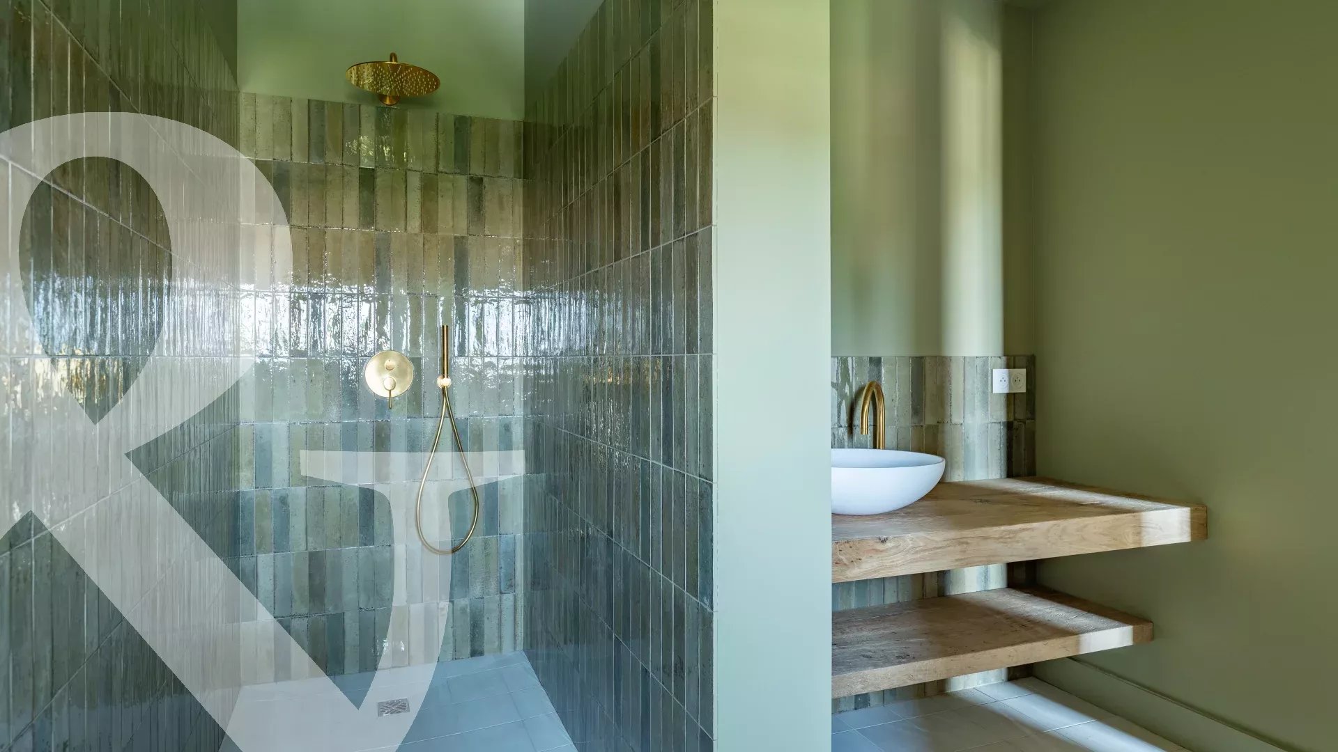 CONSTRUCTION NEUVE A PIED DU VILLAGE