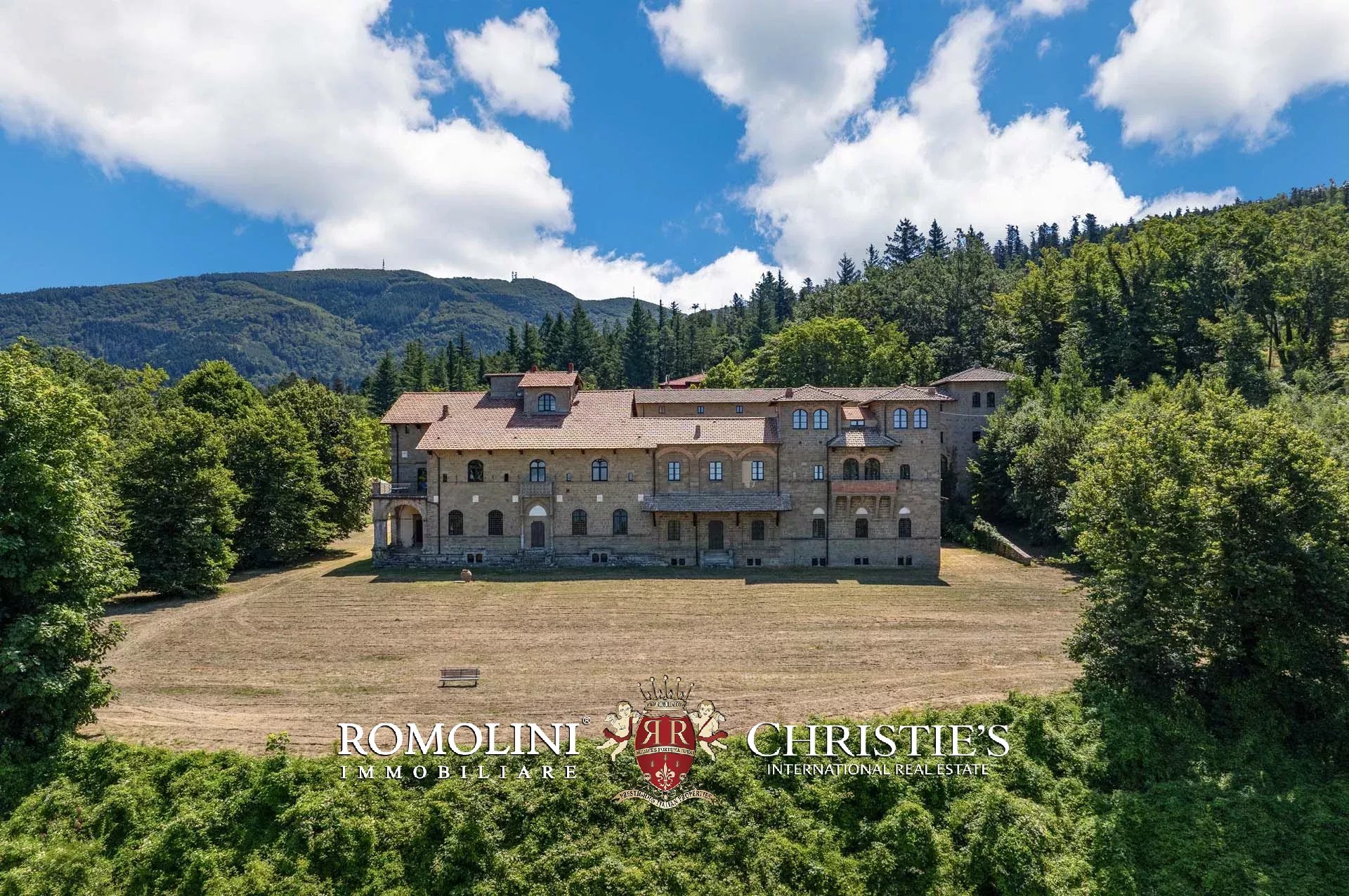 35 Bedroom Chateau's Image 7