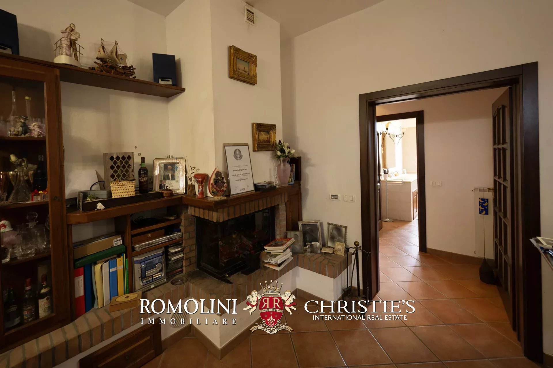 5 Bedroom Vineyard's Image 29