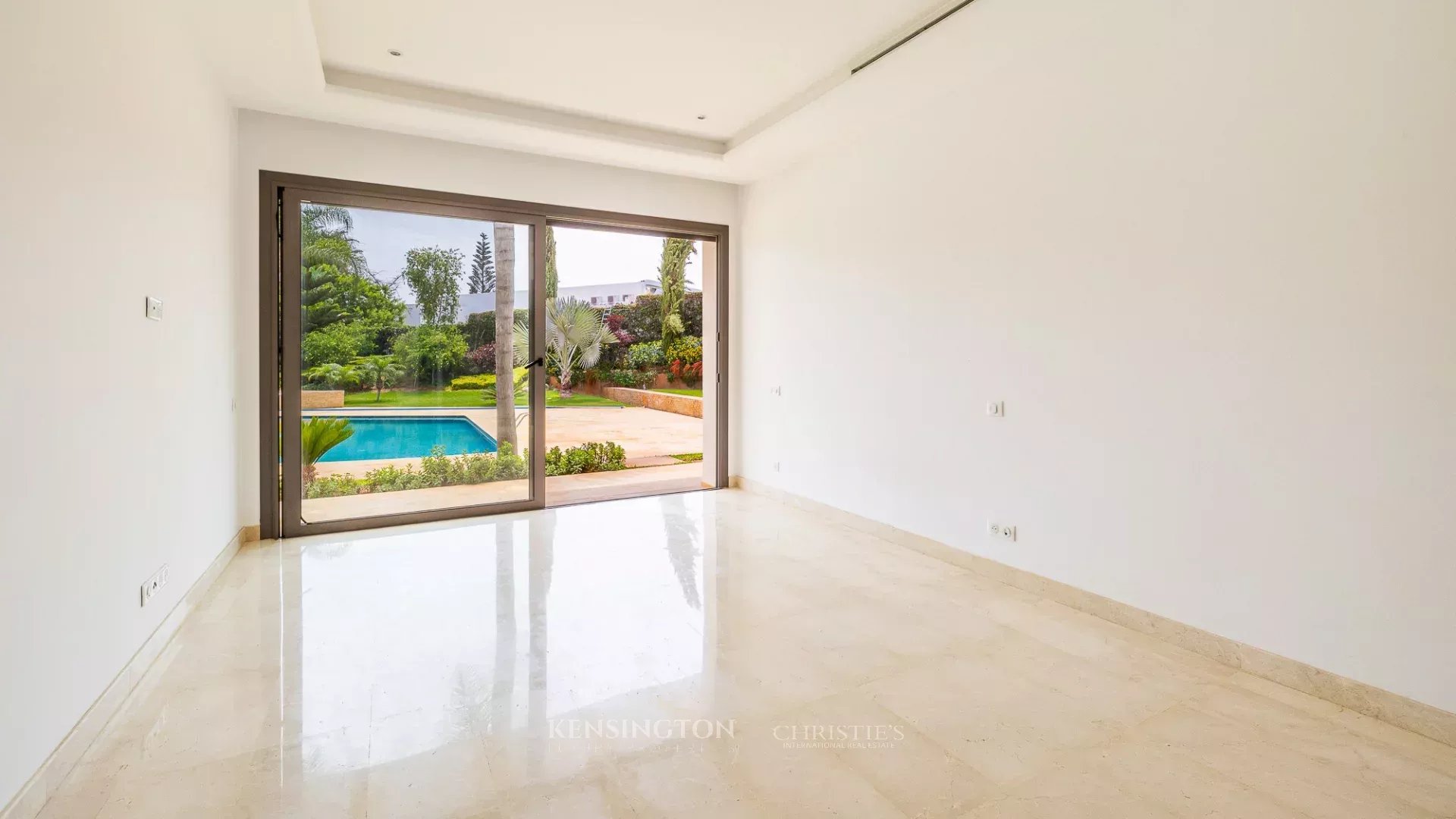 4 Bedroom Villa/Townhouse's Image 30