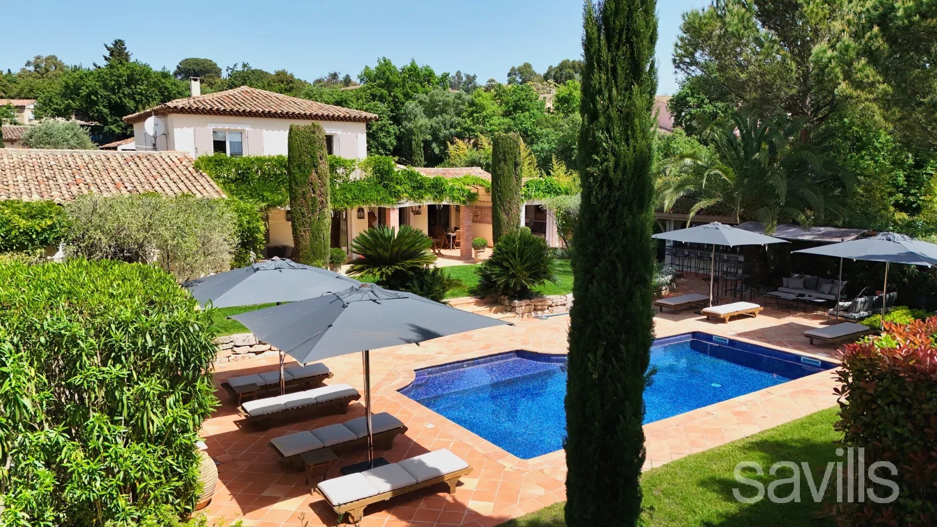 Villa provençale au pied du village de Grimaud