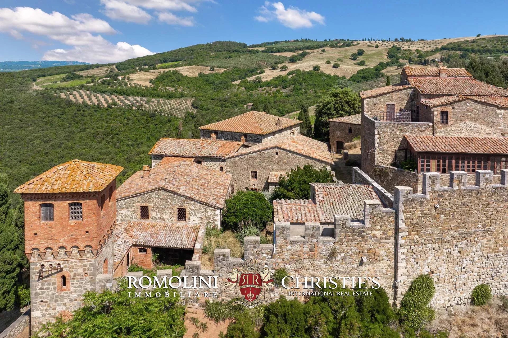 37 Bedroom Chateau's Image 9