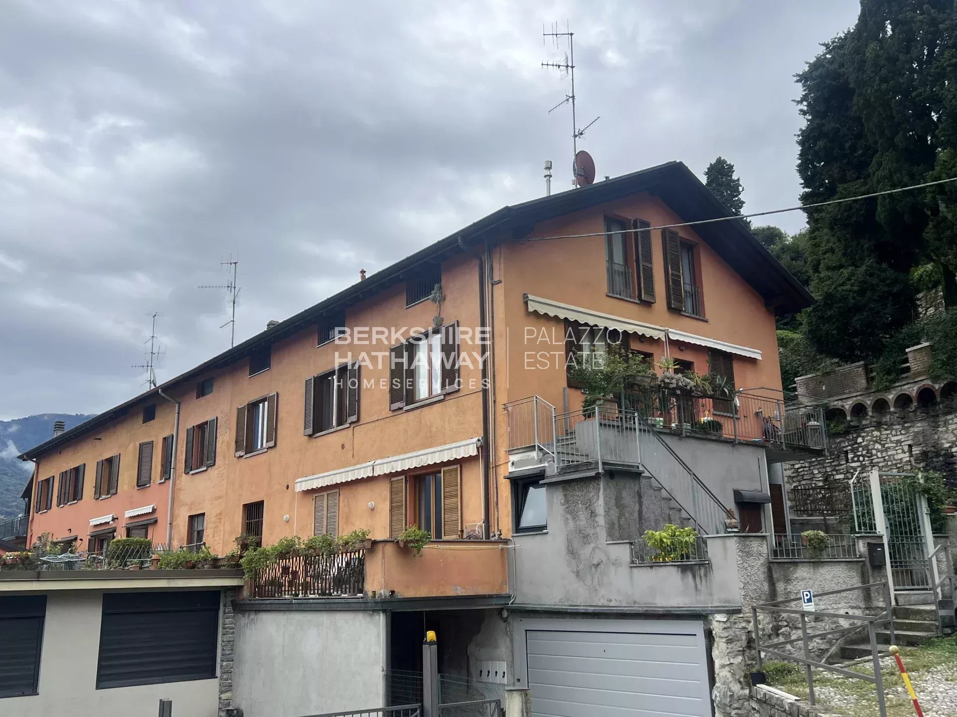 Apartment in Torno - Image 4