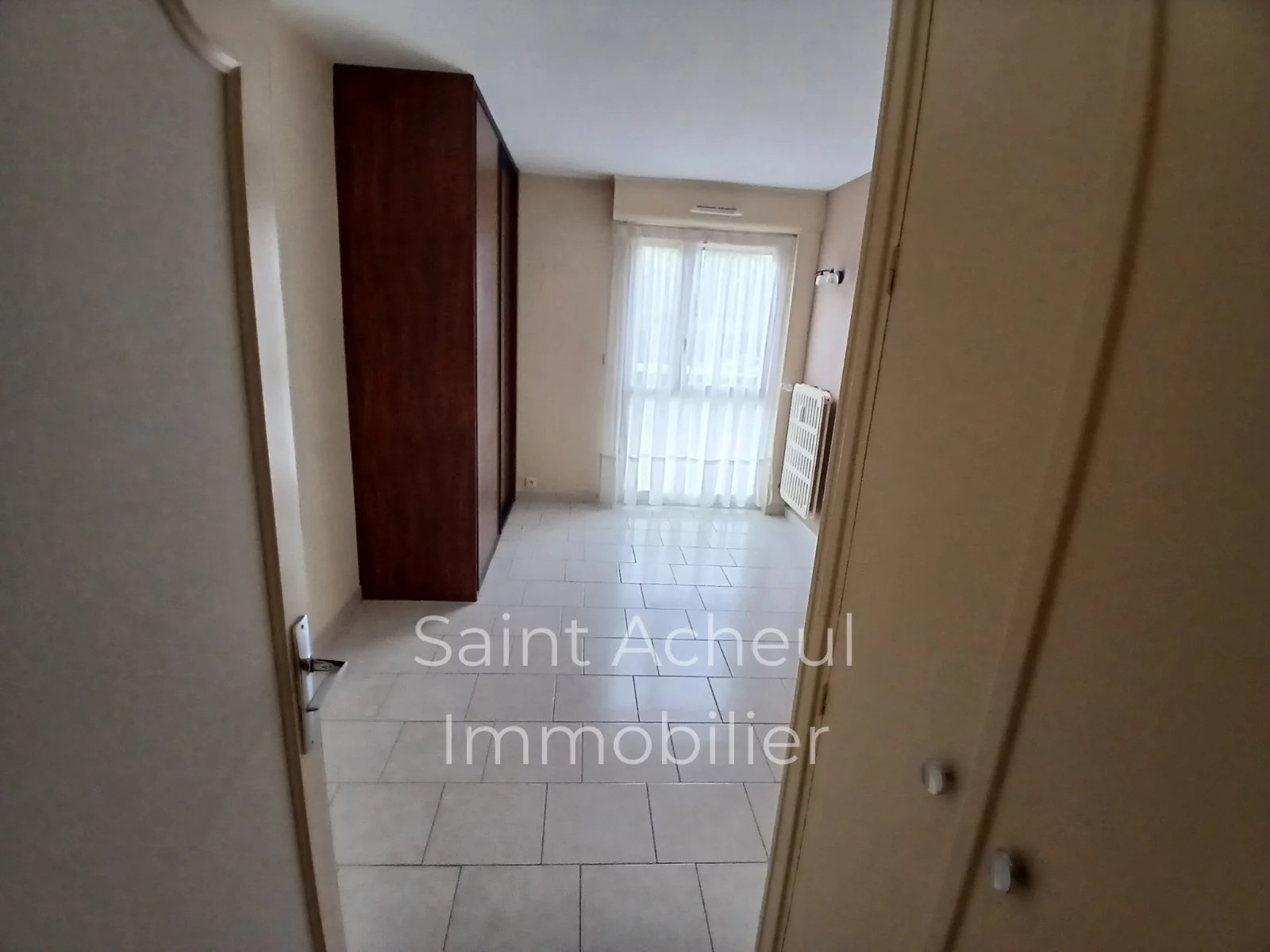Quartier Quebec / Appartement très lumineux  / DPE C — photo 4