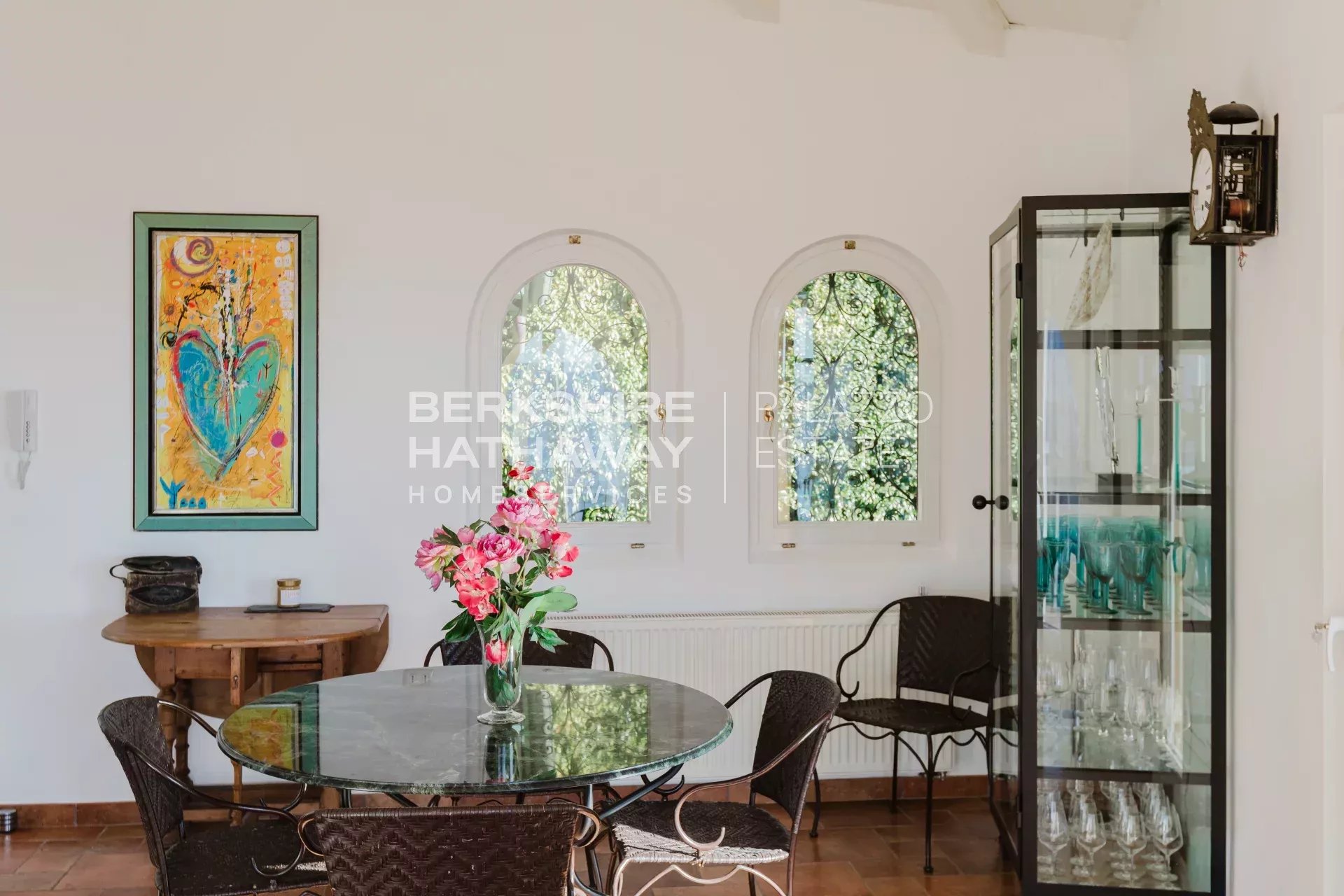 Villa moderna di lusso con vista panoramica sul Lago Maggiore e sulle Alpi