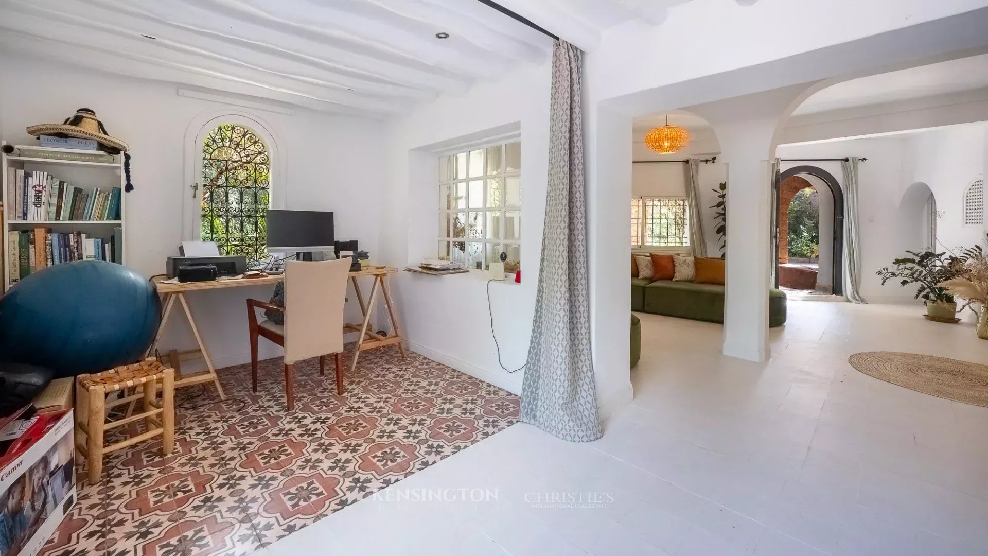 9 Bedroom Villa/Townhouse's Image 38