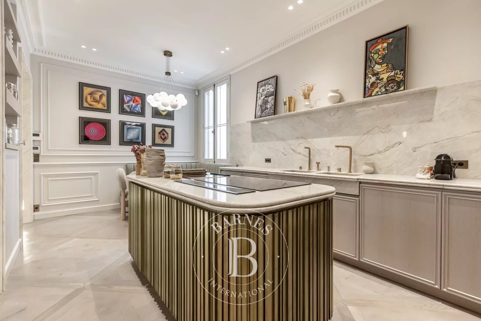 Daire Paris 8ème - picture 11