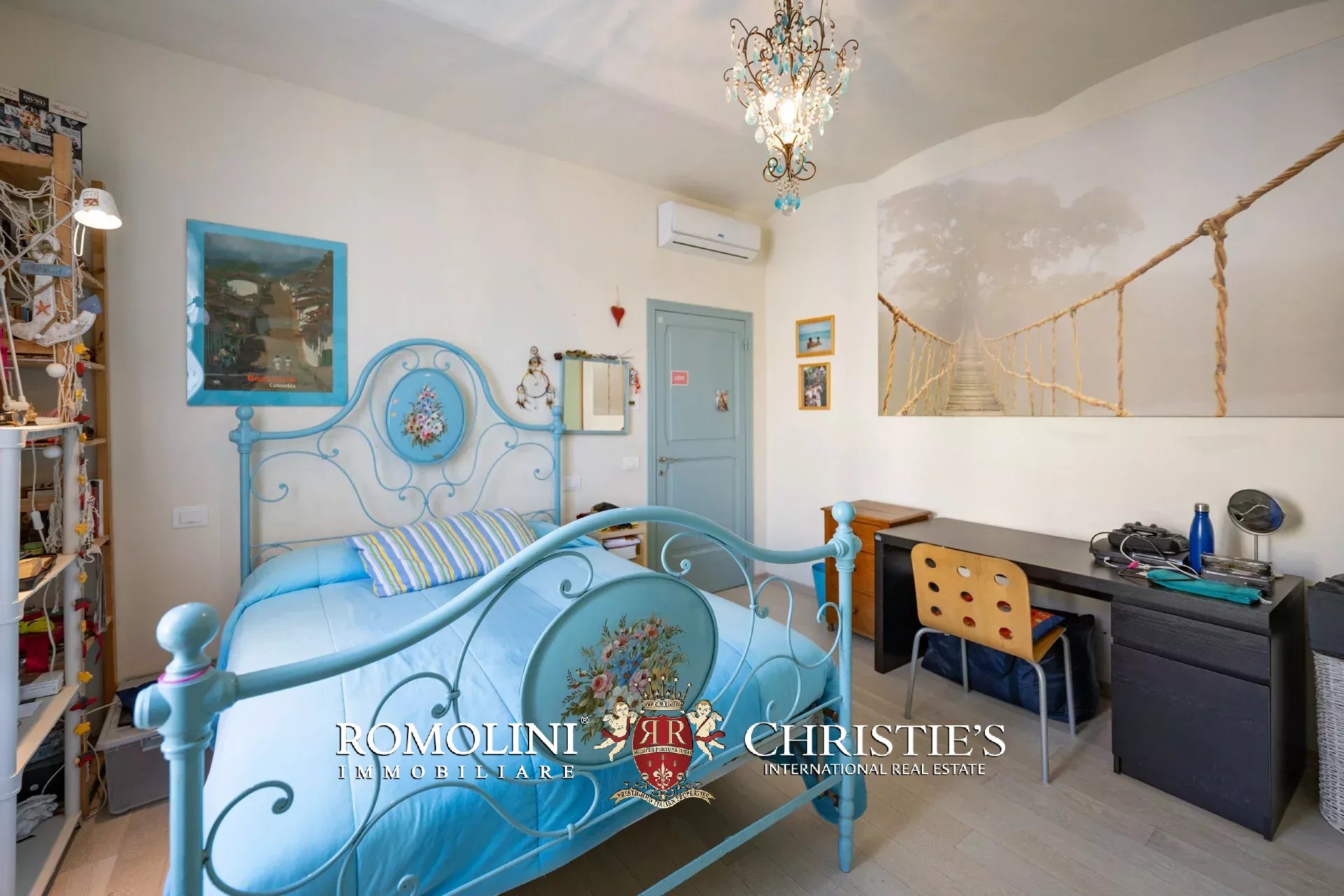 5 Bedroom Villa/Townhouse's Image 32