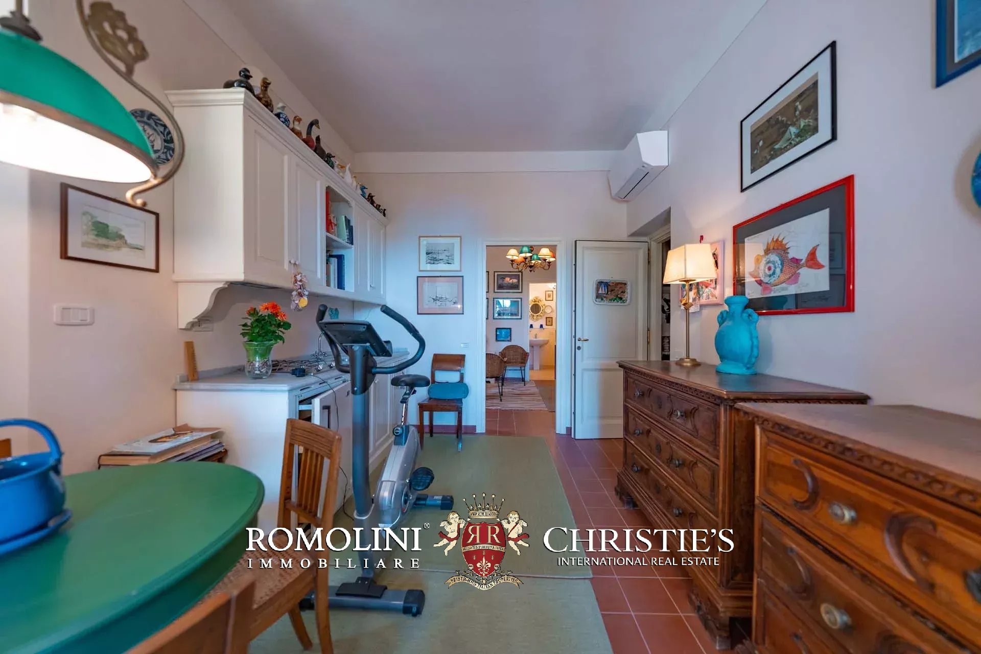11 Bedroom Villa/Townhouse's Image 88