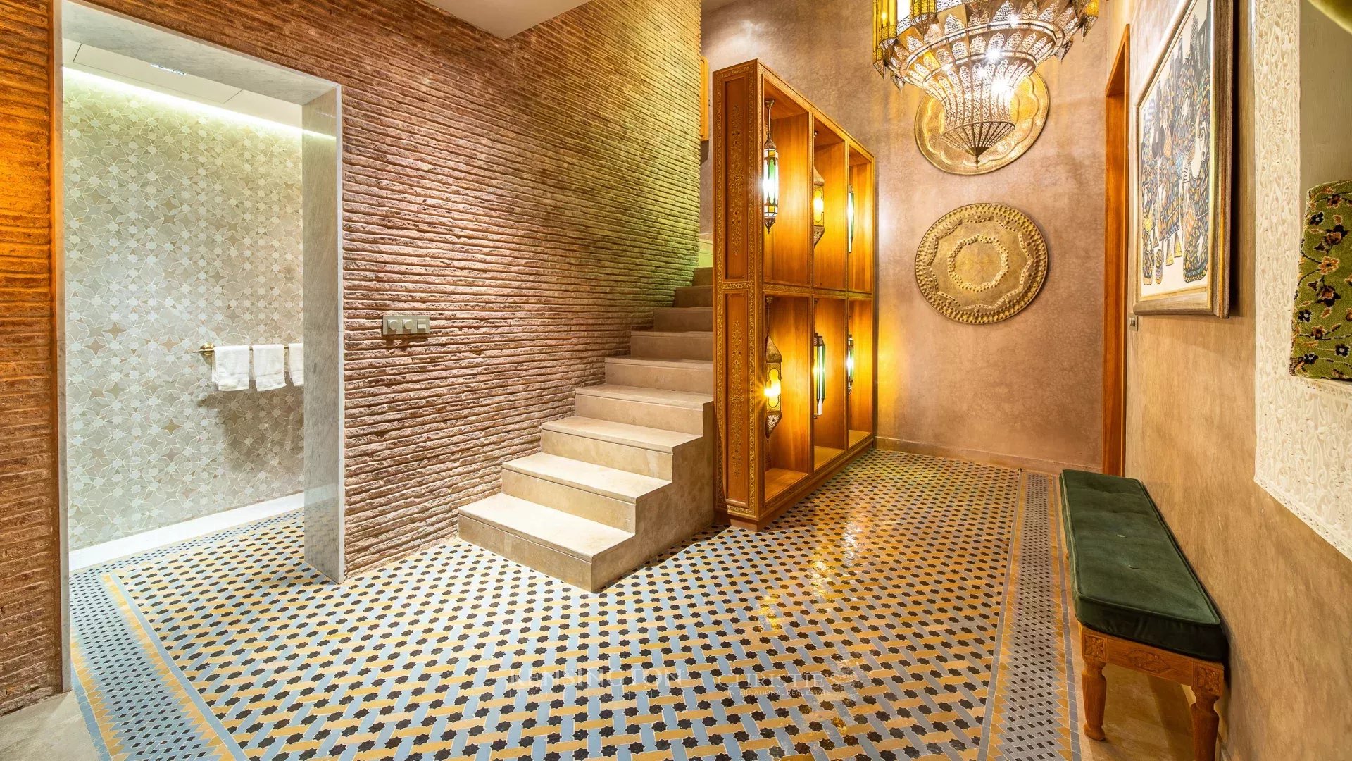 5 Bedroom Villa/Townhouse's Image 3