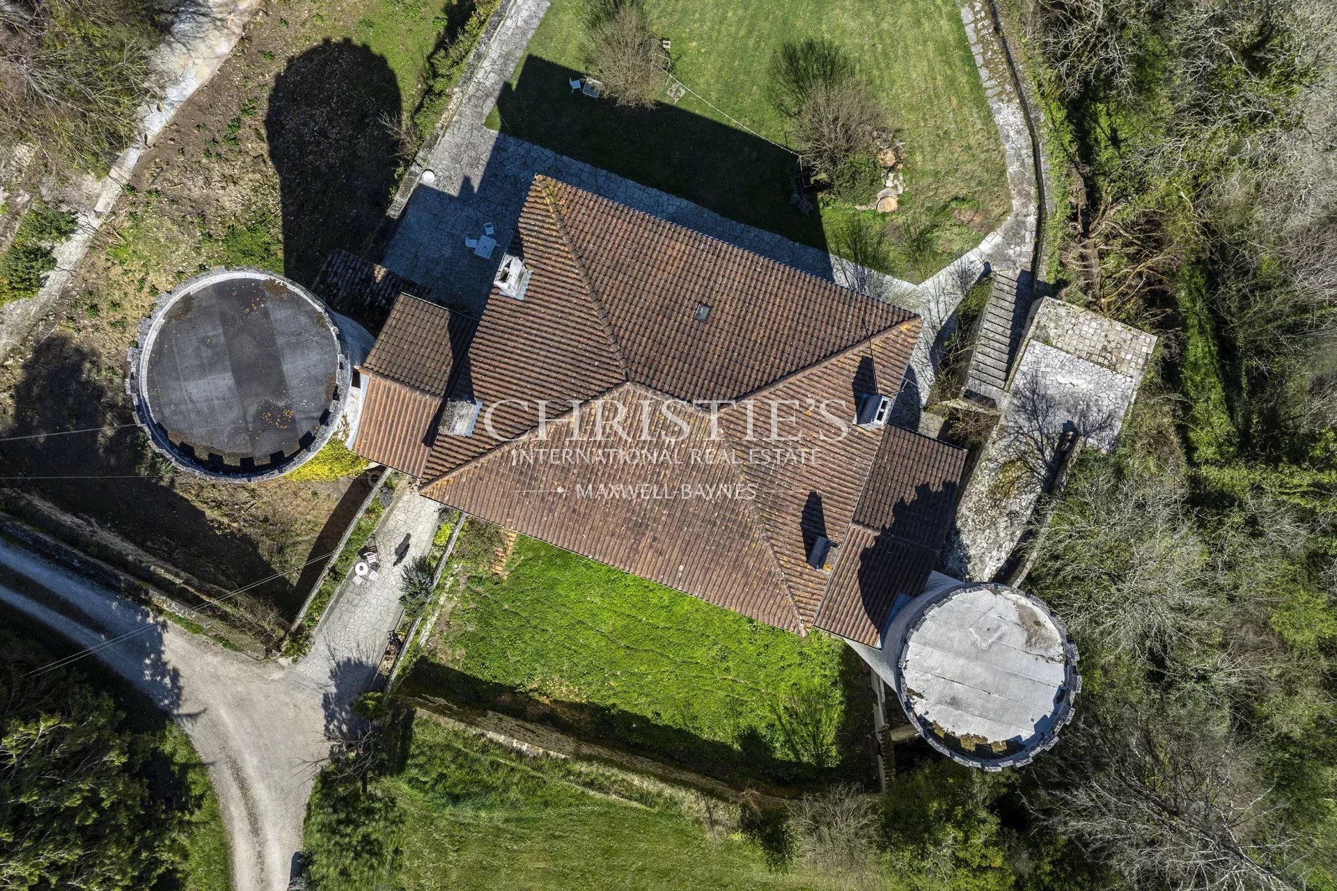 8 Bedroom Chateau's Image 40