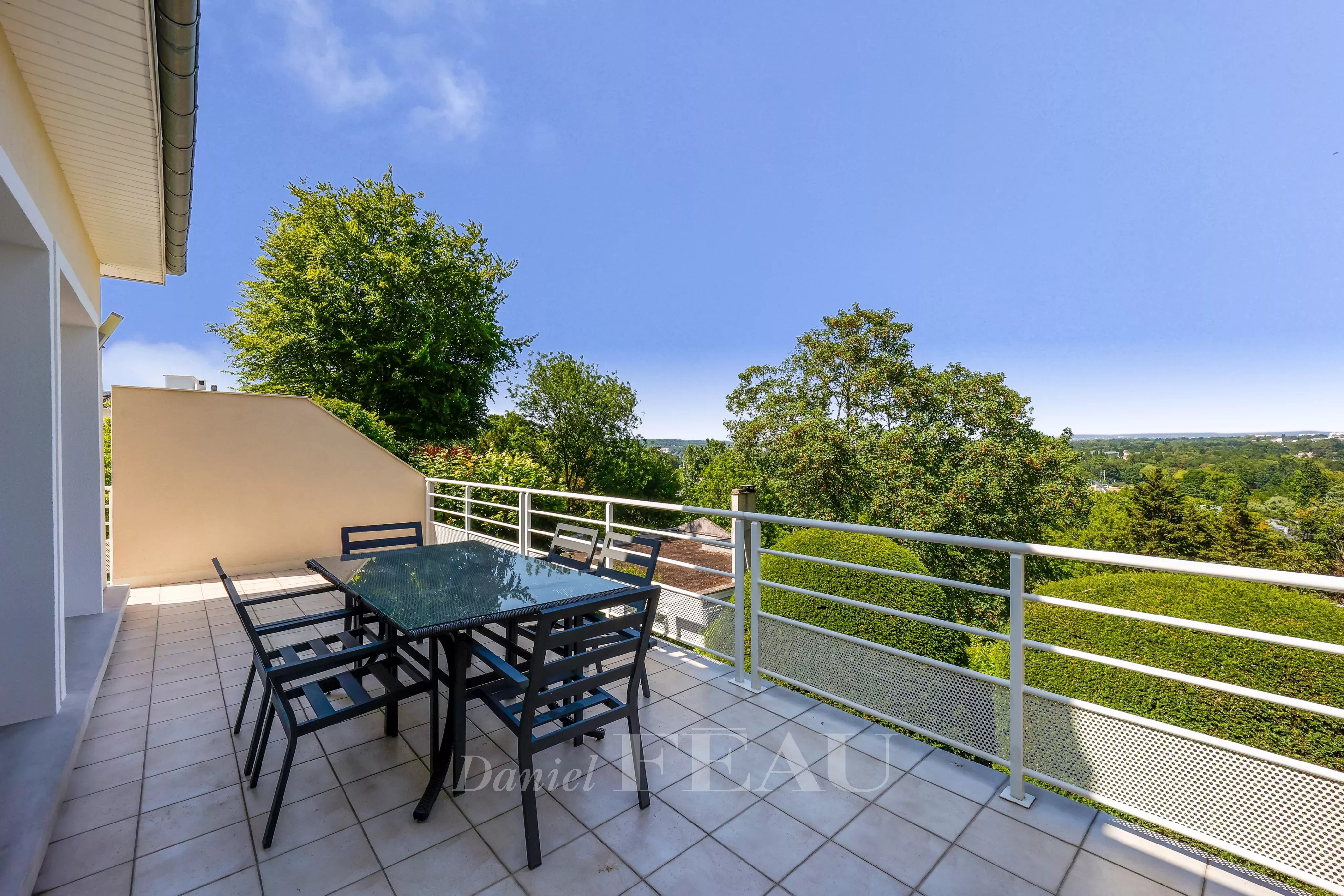 Balcony / view